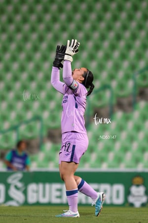 festeja gol, Silvia Machuca