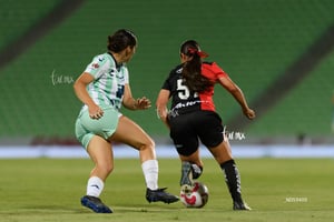 María Cuadrado, Noemí Villalobos