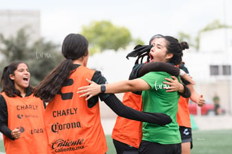 Celebran gol, Claudia Ríos