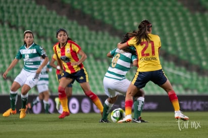 Yahaira Flores 8, Maria Sandoval 21 » Santos vs Morelia J2 C2019 Liga MX Femenil