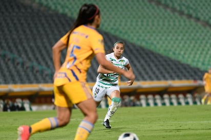 Cinthya Peraza » Santos vs Tigres J17 A2021 Liga MX femenil