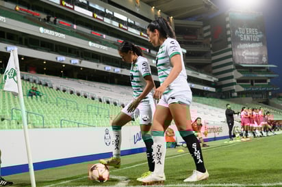 Olga Trasviña, Lucero Lara