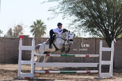 Ma. Teresa Anaya | Salto ecuestre Las Brisas