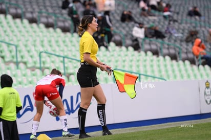 Melanie Villavicencio, árbitro » Santos Laguna vs Chivas Guadalajara femenil