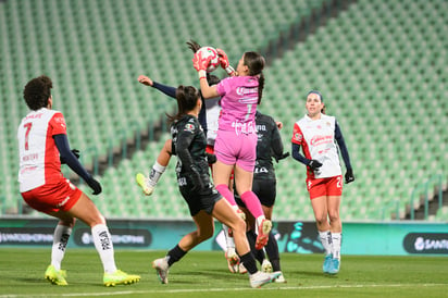 foto Santos Laguna femenil cae ante Chivas Guadalajara en el Estadio Corona