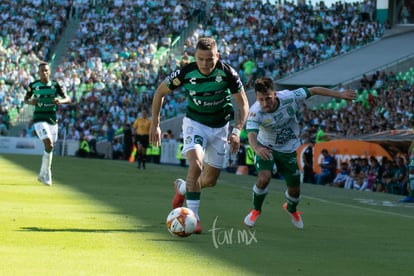 Jonathan cabecita Rodríguez, Fernando Navarro Morán | Santos vs Leon jornada 9 apertura 2018