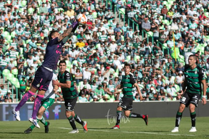 Jonathan Orozco detiene balón aéreo | Santos vs Leon jornada 9 apertura 2018