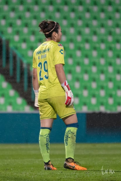 Wendy Toledo
#29
Portero | Santos vs Querétaro jornada 14 apertura 2018 femenil