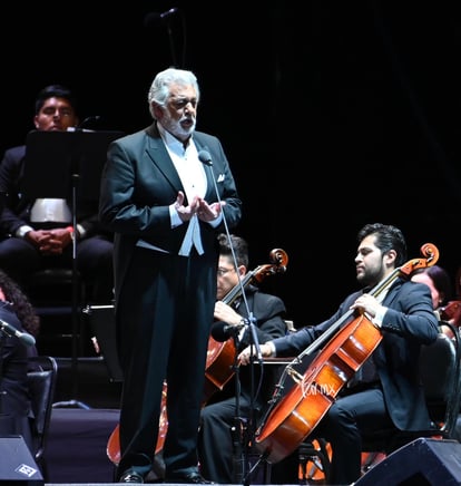 Virginia Tola | Plácido Domingo le canta a Torreón