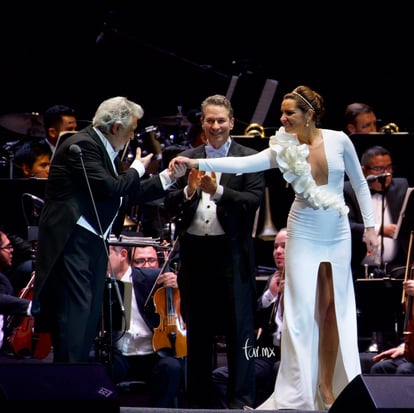 Virginia Tola | Plácido Domingo le canta a Torreón