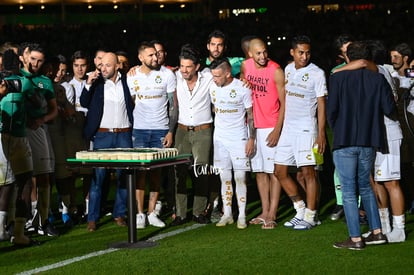 Pastel décimo aniversario del Estadio Corona | Santos vs Cruz Azul jornada 18 apertura 2019 Liga MX