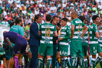 Almada conversa con equipo | Santos vs Querétaro C2019 Liga MX