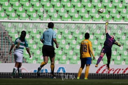 Desvío de balón | Santos vs Tigres J4 C2019 Liga MX Femenil