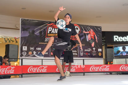 Adrian Ornelas adrian_wrs_crew | Torneo de freestyle y street futbol, Panther Ball 2019