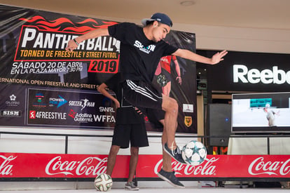 Adrian Ornelas adrian_wrs_crew | Torneo de freestyle y street futbol, Panther Ball 2019