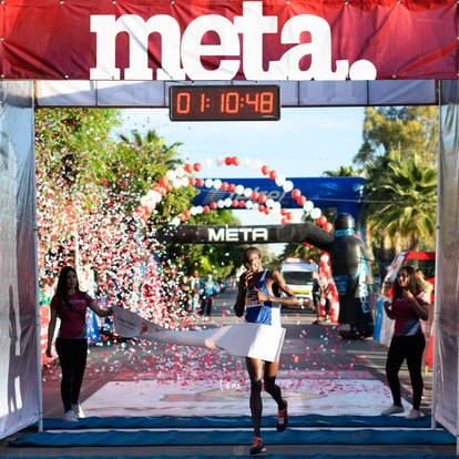 Robert Kiprotich Letting (Kenia) 1:10:47 | 21K y 5K El Siglo de Torreón