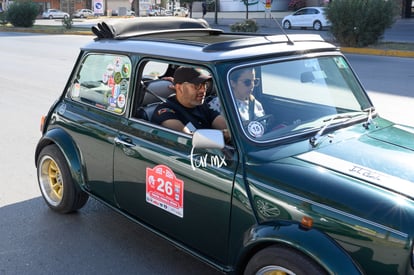 minis | Desfile autos Torreón