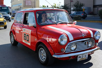 minis | Desfile autos Torreón