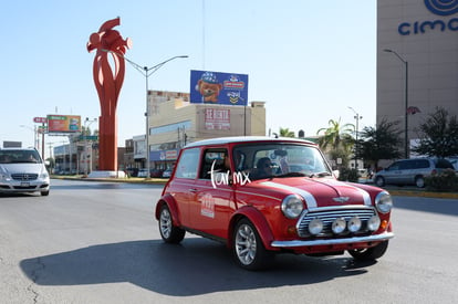 minis | Desfile autos Torreón