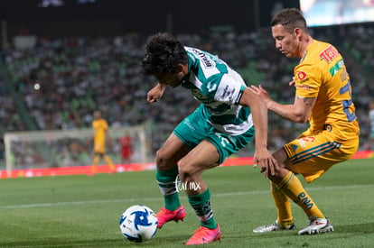 Eduardo Aguirre, Jesús Dueñas | Santos vs Tigres J6 C2020 Liga MX