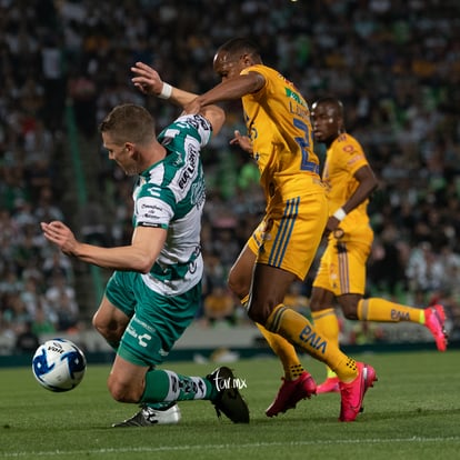 Julio Furch, Luis Quiñones | Santos vs Tigres J6 C2020 Liga MX