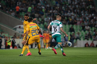 Brian Lozano, Javier Aquino | Santos vs Tigres J6 C2020 Liga MX