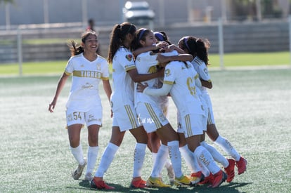 Festejo de gol de Deiry Ramírez Tigres | Santos Tigres femenil sub17