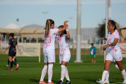 festejo de gol de Cinthya Peraza, Cinthya Peraza, Alexxandra | Santos vs Pumas J13 A2021 Liga MX femenil