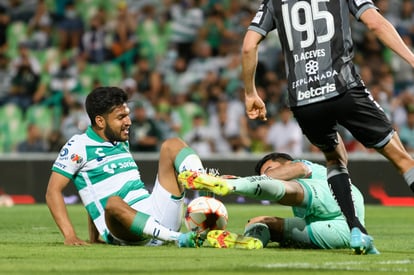 Eduardo Aguirre, Oscar Ustari | Santos vs Pachuca J12 C2022 Liga MX