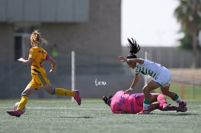 Celeste Guevara, Daniela Sánchez | Santos vs Tigres J16 C2022 Liga MX