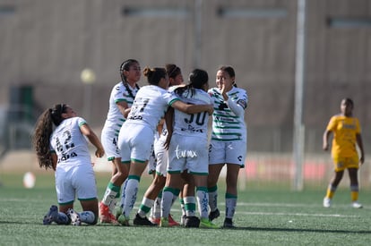 festejo de gol, Paulina Peña | Santos vs Tigres J16 C2022 Liga MX