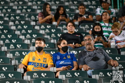 afición tigre | Santos Laguna vs Tigres J9 A2022 Liga MX femenil