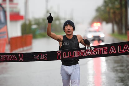 Pepe Contreras, campeón | Carrera 21K Artec 2023