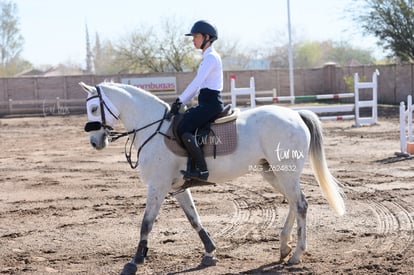 Ma. Teresa Anaya | Salto ecuestre Las Brisas