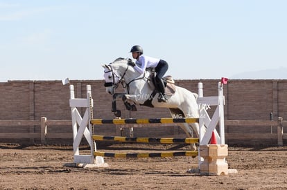 Ma. Teresa Anaya | Salto ecuestre Las Brisas