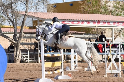 Ma. Teresa Anaya | Salto ecuestre Las Brisas