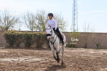 Ma. Teresa Anaya | Salto ecuestre Las Brisas