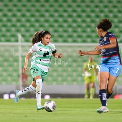 Alexxandra Ramírez | Santos vs Chivas femenil