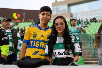 Afición en el Estadio Corona | Guerreros del Santos Laguna vs Tigres UANL J1 C2023 Liga MX