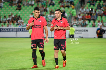 Carlos Valenzuela, Iván Tona | Santos Laguna vs Xolos de Tijuana