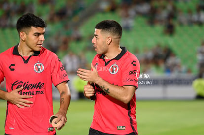 Carlos Valenzuela, Iván Tona | Santos Laguna vs Xolos de Tijuana