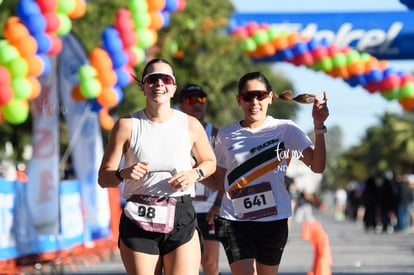 Monica Gallegos,  Daniela Alcala | Carrera  21K Siglo META