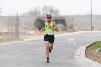 Roberto Zamora, bengalas | Carrera 5K y 10K Chapingo 2024