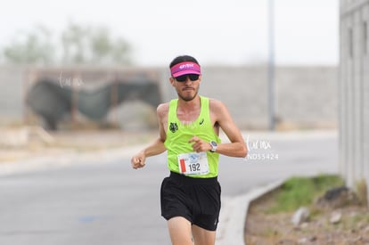 Roberto Zamora, bengalas | Carrera 5K y 10K Chapingo 2024