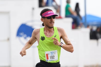 Roberto Zamora, bengalas | Carrera 5K y 10K Chapingo 2024