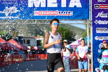 Jared Serrano Rivera, campeón 10K | Carrera Qualitas 5K y 10K