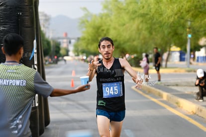 Roberto Zamora, Bengalas | Carrera Powerade Torreón 2024, 5 y 10K