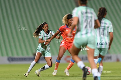 Michel Ruiz, Olga Massombo | Santos Laguna vs Mazatlán FC femenil