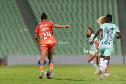 Gabriela Álvarez, Sandra Nabweteme | Santos Laguna vs Mazatlán FC femenil