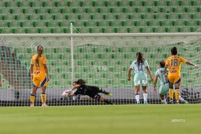 detiene penal | Santos vs Tigres femenil J7